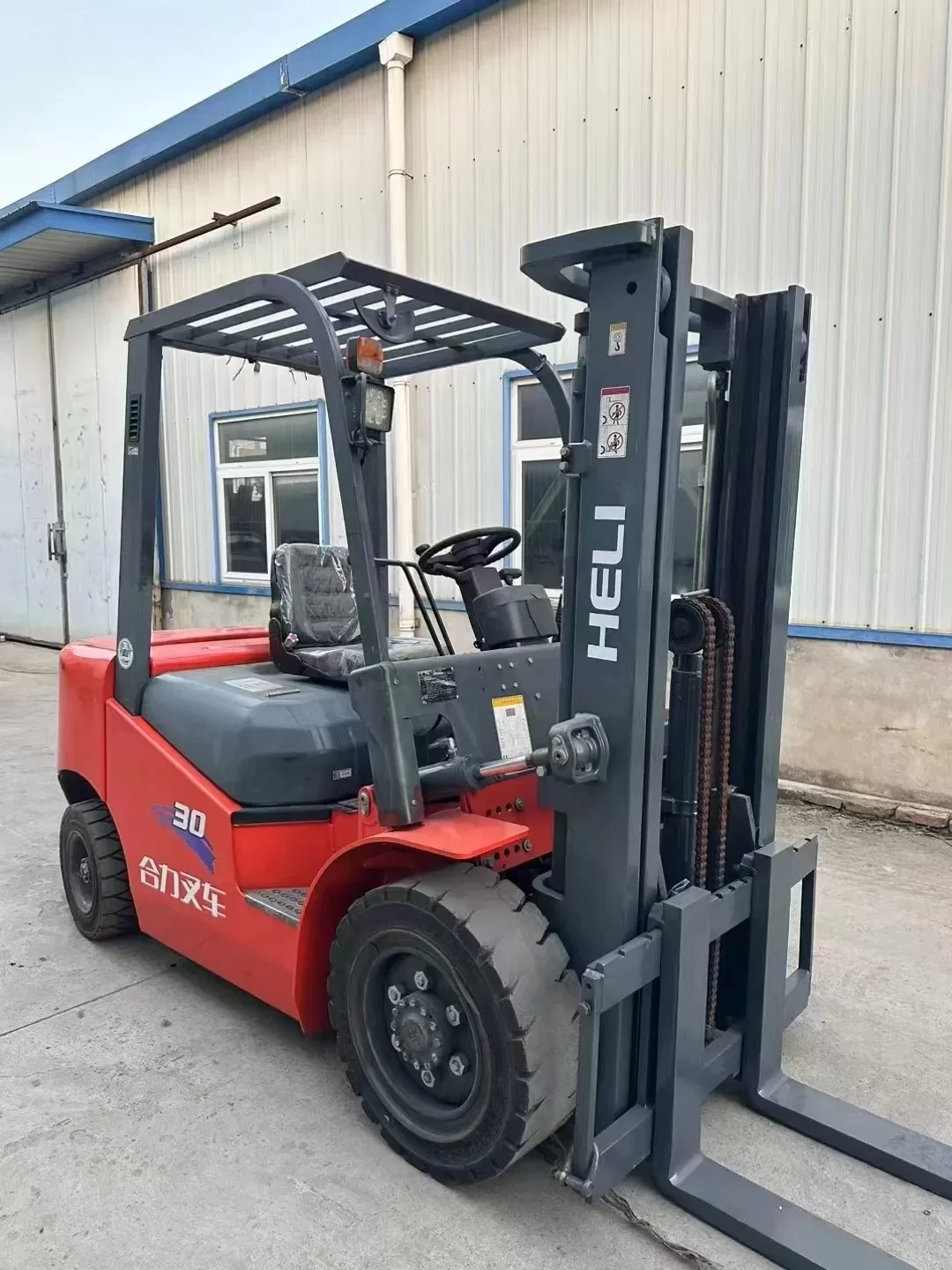 օգտագործված mini diesel forklift heli 3ton forklift