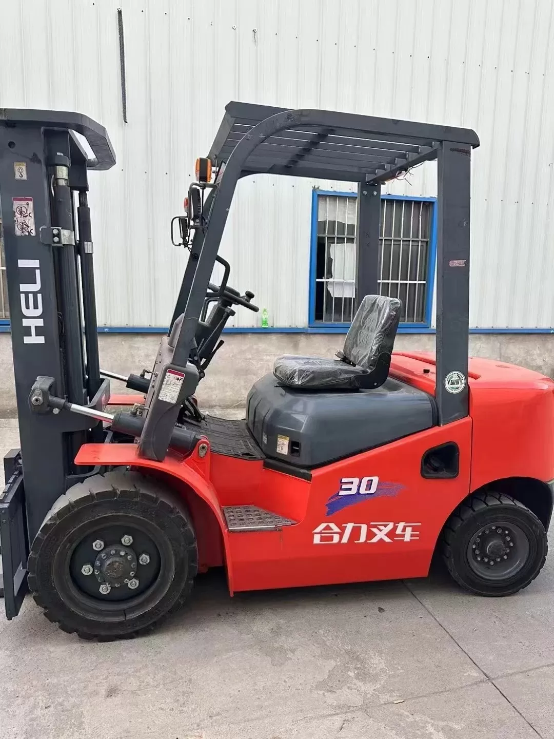 օգտագործված mini diesel forklift heli 3ton forklift