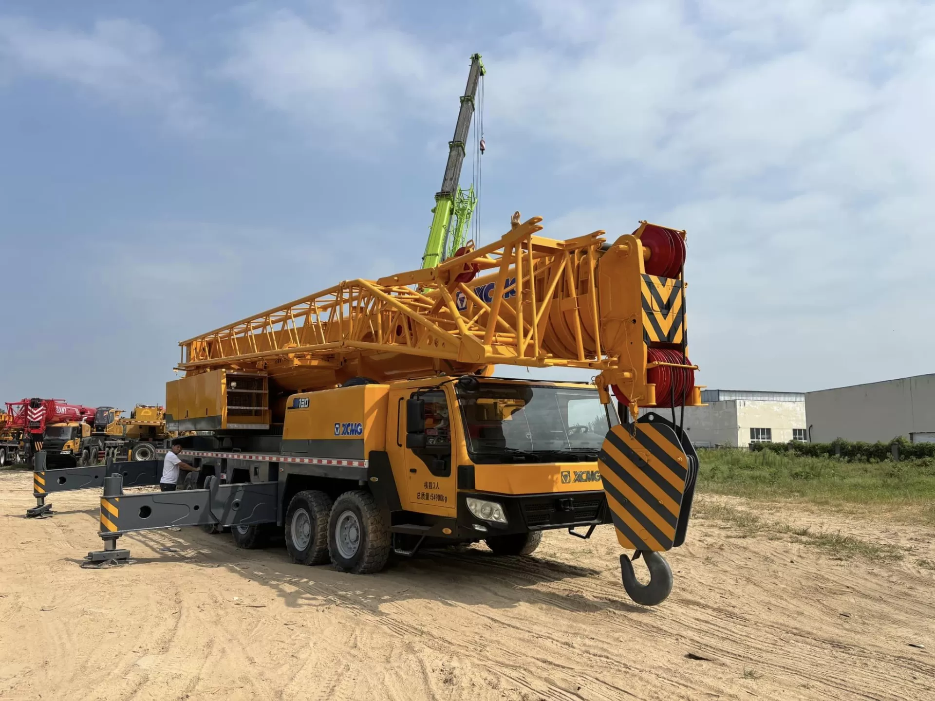 2012 վերանորոգված xcmg 130t truck crane lifting machine անիվավոր կռունկ